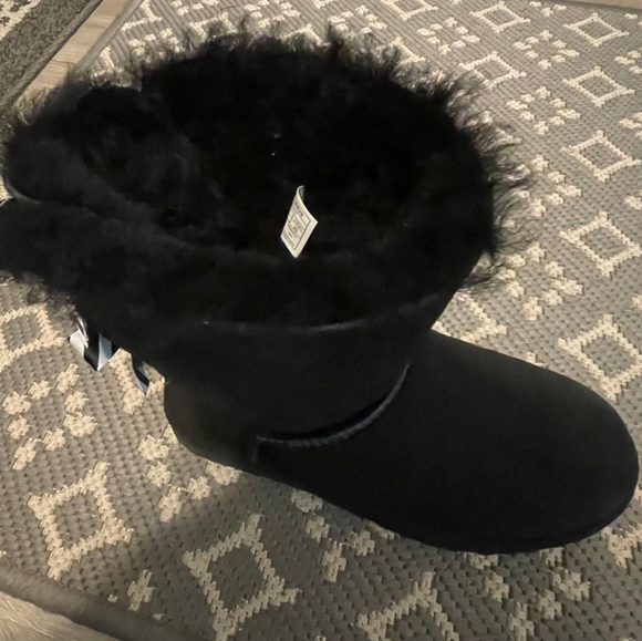 Black Ugg Boots - Picture 12 of 12